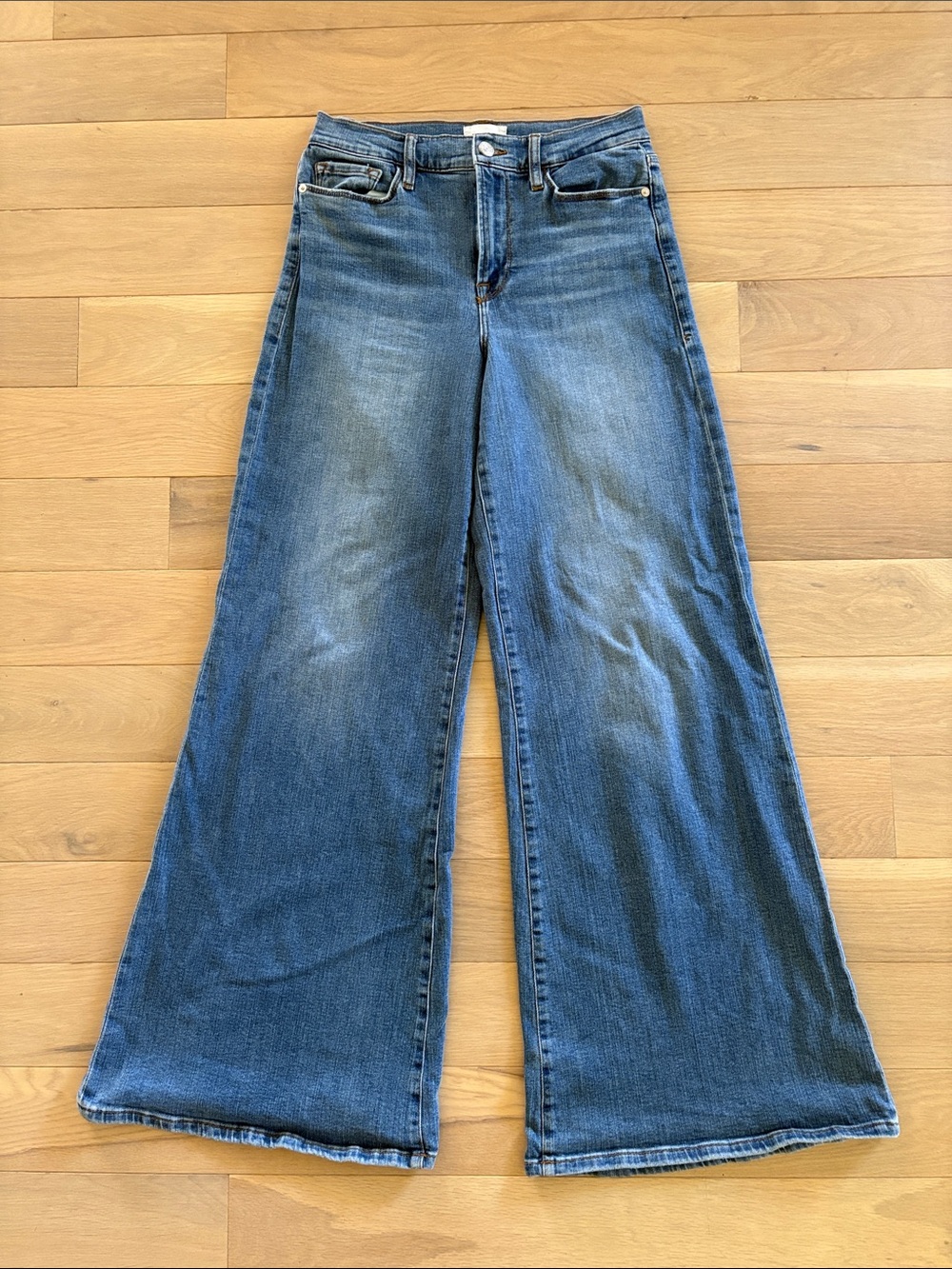 Frame Denim Wide-Leg Jeans in Mid Blue Wash